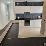 Modern 3 Bedrooms Apartman *