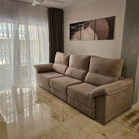 Modern 3 Bedrooms טורבייחה